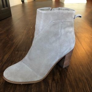 Women’s Toms Boots- Grey